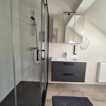 Family Zemlinsi 2 Apartman